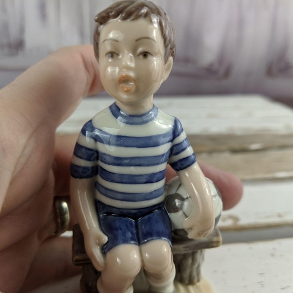 Royal Copenhagen B&G Frederick 2000 millennium boy - Picture 8 of 8